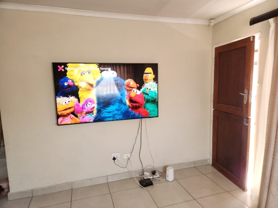 3 Bedroom Property for Sale in Freedom Park North West